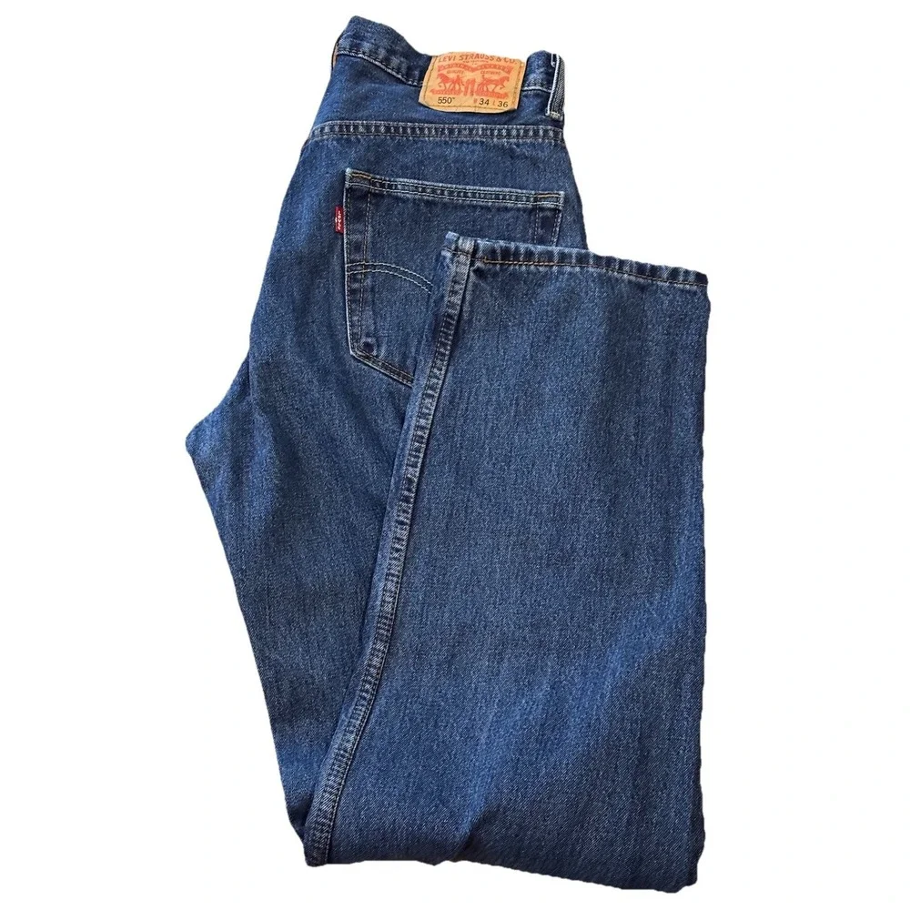 Levi's 550 Mens 32x34 (actual) 34x36 (tag) Relaxed Fit Straight‎ Leg Blue Denim